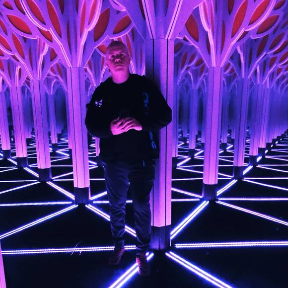 Meet your Posher, Rich - Picture 1 of 1